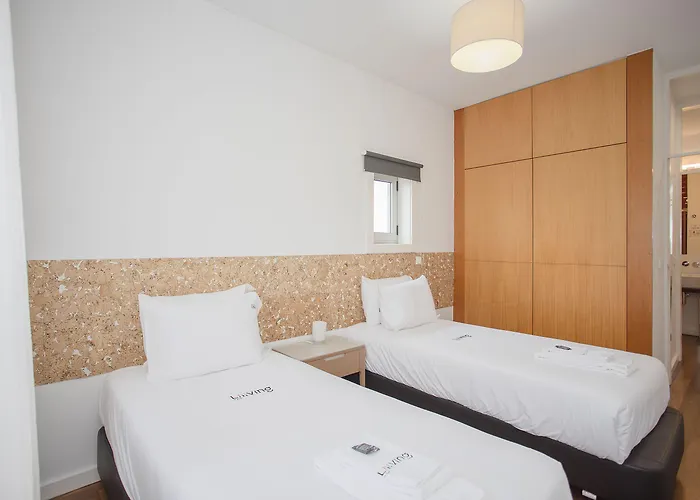 Liiiving In - Light Trendy * ポルト