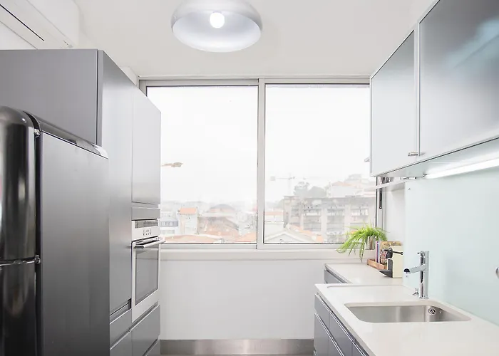 Liiiving In - Light Trendy * Porto