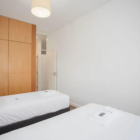 דירה Liiiving In - Light Trendy