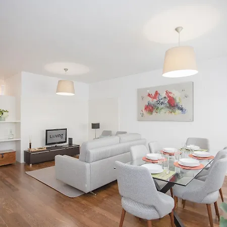 Liiiving In - Light Trendy Appartamento