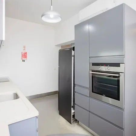 Liiiving In - Light Trendy Appartamento