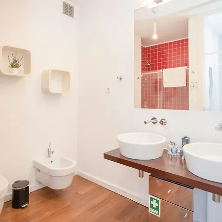 Liiiving In - Light Trendy