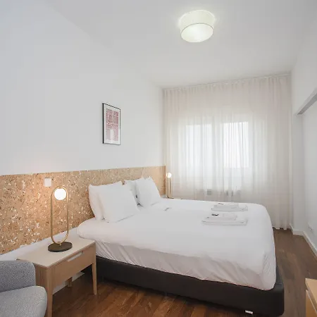Apartment Liiiving In - Light Trendy