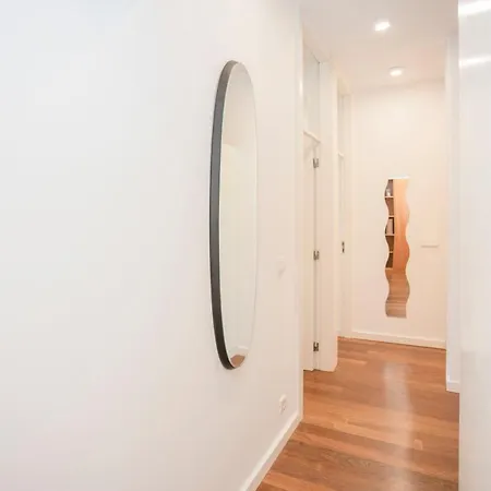 Liiiving In - Light Trendy Apartment