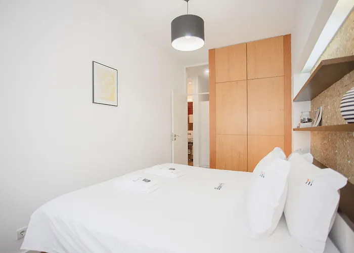 Liiiving In - Light Trendy * 波尔图