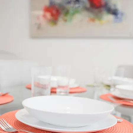 Liiiving In - Light Trendy * 포르투