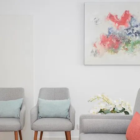 아파트 Liiiving In - Light Trendy