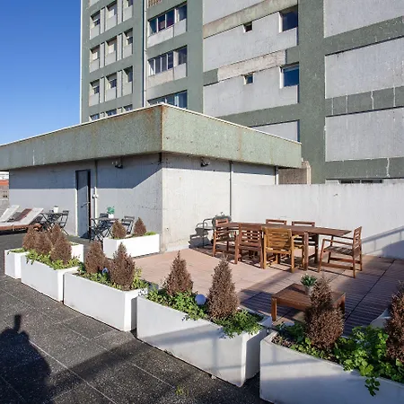 아파트 Liiiving In - Light Trendy