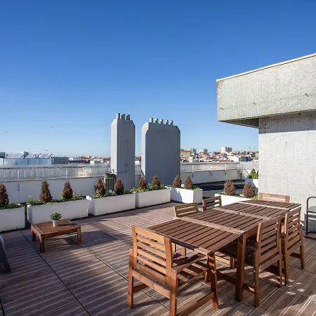 Liiiving In - Light Trendy 아파트